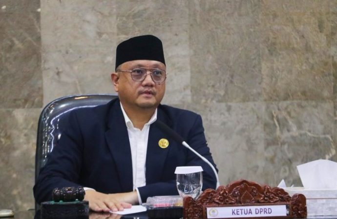 DPRD Kota Cirebon Umumkan Calon Wakil Ketua Tetap dan Susunan Fraksi