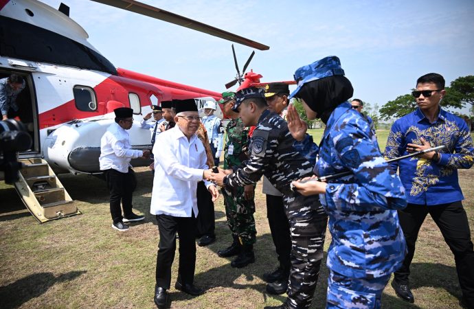 Danlanal Cirebon Sambut Kunjungan Wakil Presiden RI