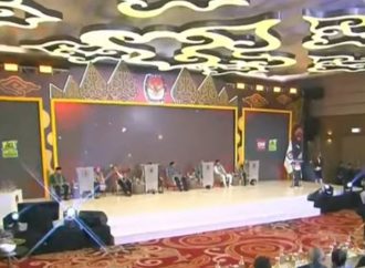 Debat Pilgub Jabar ke-2 Berjalan lancar, Sesaat Riuh Kecewa Layar Nobar Sinyal Lemod