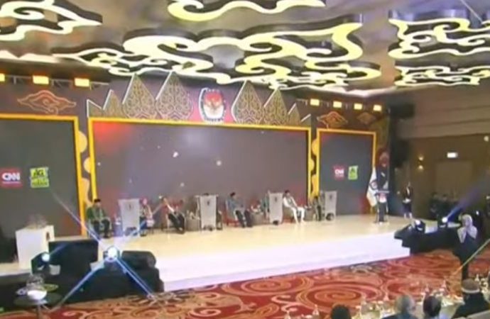 Debat Pilgub Jabar ke-2 Berjalan lancar, Sesaat Riuh Kecewa Layar Nobar Sinyal Lemod