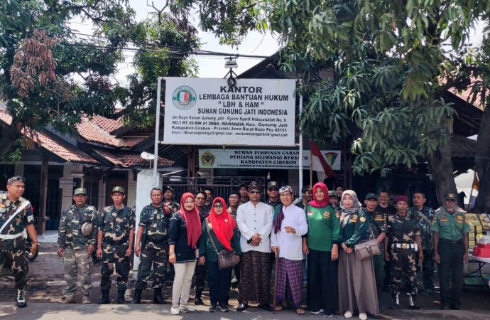 DPC PSIB Kab Cirebon Peringati Hari Pahlawan Ke 65, Ziarahi Makam Walisanga