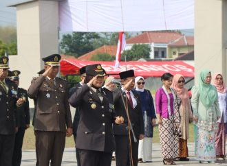 Kapolresta Cirebon Pimpin Ziarah Tabur Bunga Dalam Rangka Hari Pahlawan
