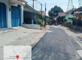Tim URC Tambal Jalan Majalengka Perbaiki Jalan Salagedang-Nanggewer