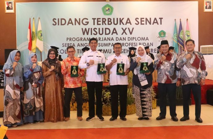 STIKes Brebes Wisuda 115 Mahasiswa