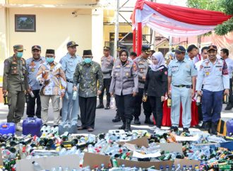 Polresta Cirebon Musnahkan Ribuan Miras, Tanda Dimulai Ops Lilin Lodaya 2024