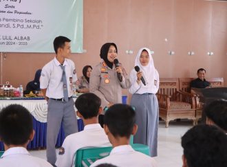 Kapolresta Cirebon Ajak Pelajar Hadapi Masa Depan dengan Mandiri dan Bijak Teknologi