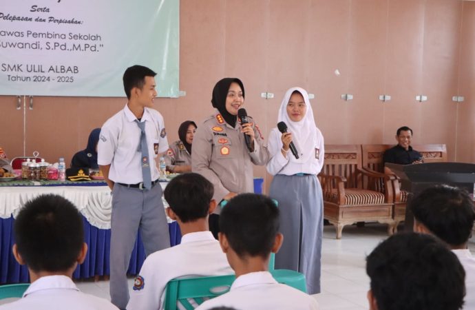 Kapolresta Cirebon Ajak Pelajar Hadapi Masa Depan dengan Mandiri dan Bijak Teknologi
