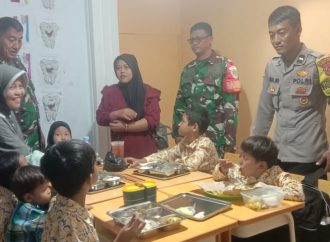 Danramil 1401/Kesambi Laksanakan Pendampingan Program Makan Bergizi Gratis.