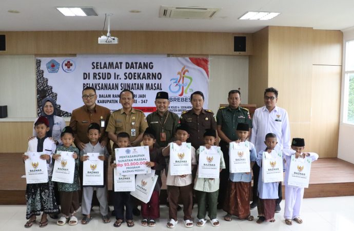Dalam Rangka Hari Jadi Brebes, 101 Anak Ikuti Khitan Massal