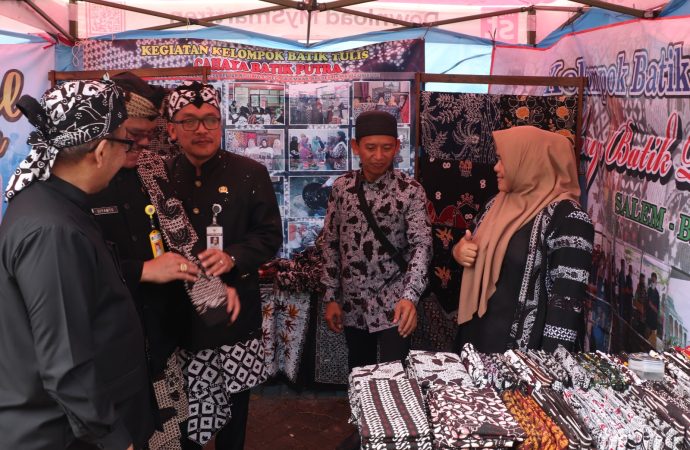 Pasar Produk Kreatif Meriahkan Hari Jadi ke-347 Kabupaten Brebes