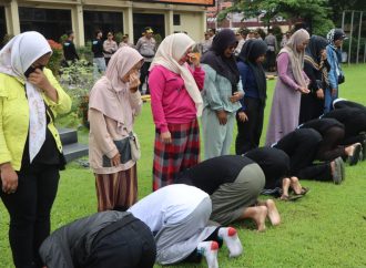 Suasana Haru Warnai Pembukaan Pesantren Kilat ABH Angkatan ke-3 Polresta Cirebon