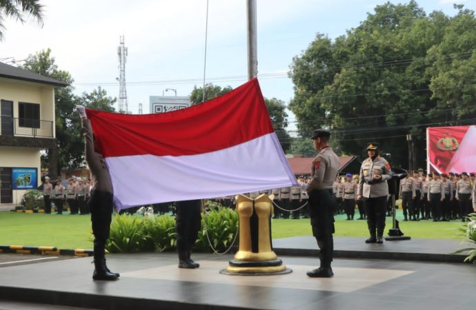 Kapolresta Cirebon Pimpin Upacara Hari Kesadaran Nasional