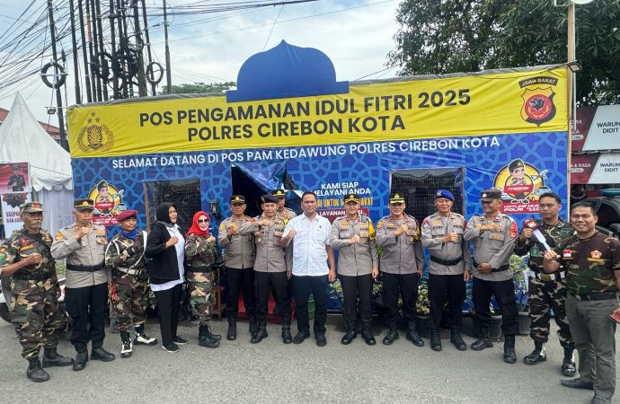 Waka Polres Cirebon Kota Kunjungi Pos Pam Idul Fitri Th. 2025 di Kedawung