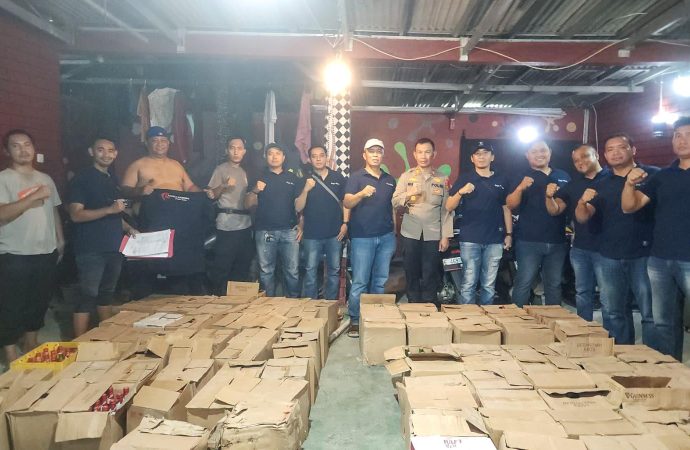 Malam Idul Fitri, Polresta Cirebon Sita Ribuan Botol Miras Hasil Razia Pekat Jelang Lebaran