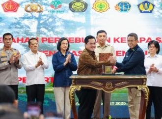 Menhan Sjafrie Hadiri Penyerahan Perkebunan Kelapa Sawit kepada PT. Agrinas Palma