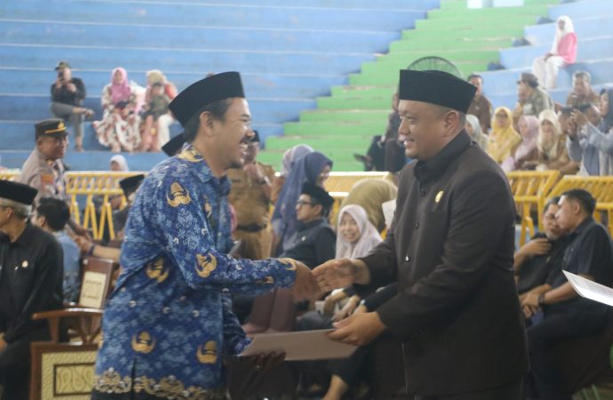 Ketua DPRD Apresiasi Pelantikan 668 PPPK/CPNS Tahun 2024 Kota Cirebon Lebih Cepat