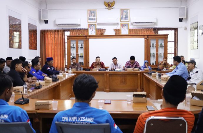 Rapat Dengar Pendapat, DPRD Terima Aspirasi KNPI Kota Cirebon
