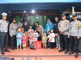 Kapolresta Cirebon Menjenguk dan Berikan Bantuan kepada Anak Asuh Stunting