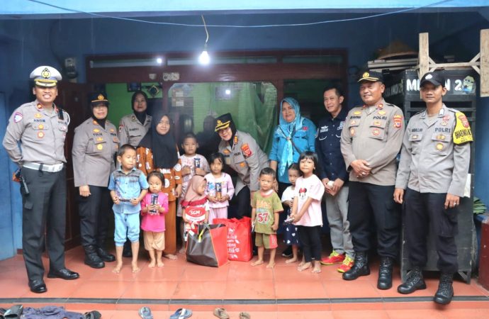 Kapolresta Cirebon Menjenguk dan Berikan Bantuan kepada Anak Asuh Stunting