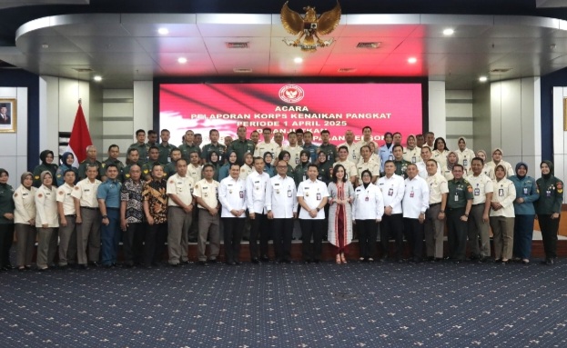Karo TU dan Protokol Setjen Kemhan Pimpin Acara Pelaporan Kenaikan Pangkat TNI dan PNS