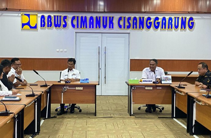 Pemkot Cirebon dan BBWS Cimancis Bahas Langkah Strategis untuk Normalisasi Sungai Serta Penanggulangan Banjir