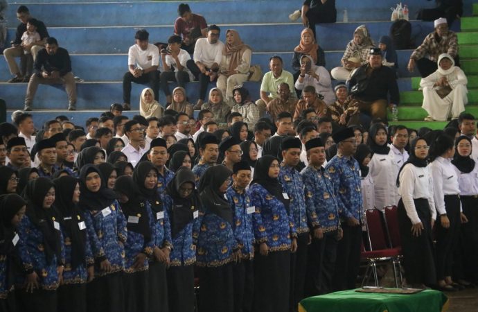 Pelantikan PPPK dan Serahkan SK CPNS Formasi 2024, Wali Kota Tekankan Kualitas Pelayanan Publik