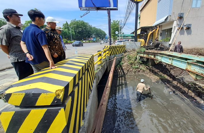 Akses Alat Berat Kunci Normalisasi Sungai Lebih Luas