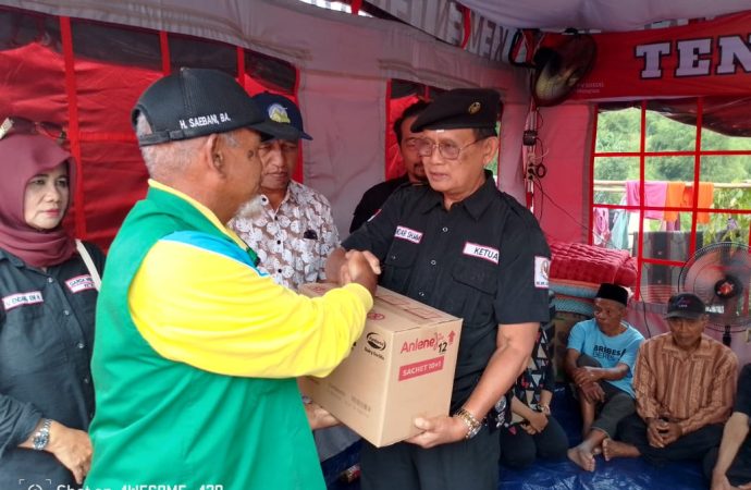 DHC BPK 45 dan Garda Muda Brebes Bantu Korban Tanah Bergerak Sirampog