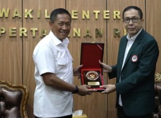 Wamenhan Terima Audiensi Ketua Umum PB IDI, Bahas Sinergi Bidang Kesehatan