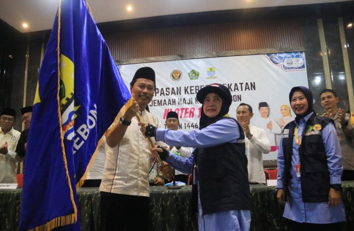 Wali Kota Cirebon Lepas 353 Jamaah Haji Kloter 10 KJT Menuju Tanah Suci