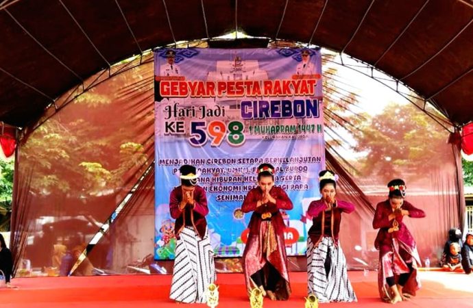 Gebyar Hari Jadi ke-598 Kota Cirebon, Sanggar Nawasena Budaya Tampil Gemilang