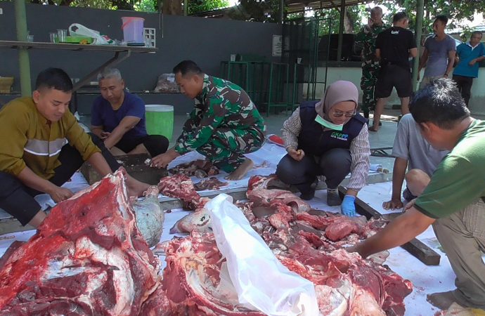 Kodim 0614/Kota Cirebon Gelar Sholat Idul Adha 1446 H dan Penyembelihan Hewan Qurban