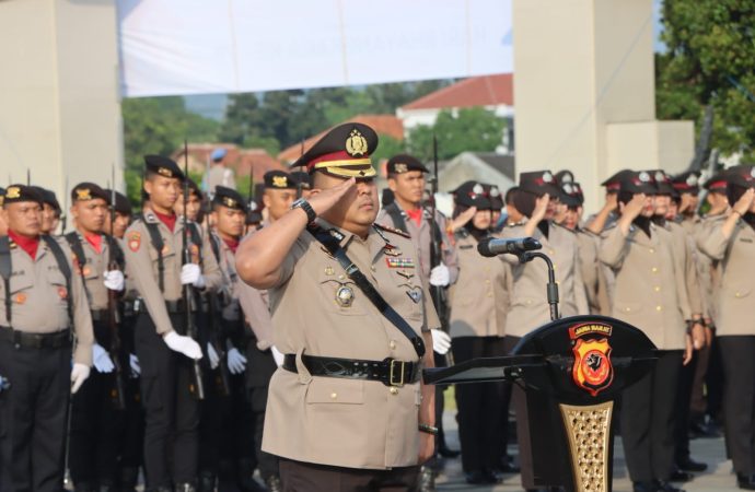 Peringati Hari Bhayangkara ke-79, Polresta Cirebon Gelar Upacara Ziarah di TMP Cakrabuana