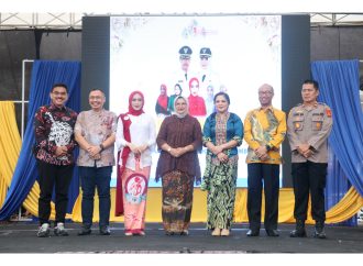 Momentum Hari Jadi Cirebon ke-598, Wakil Ketua DPRD Apresiasi Perempuan Cirebon Gaungkan Kebaya sebagai Simbol Budaya