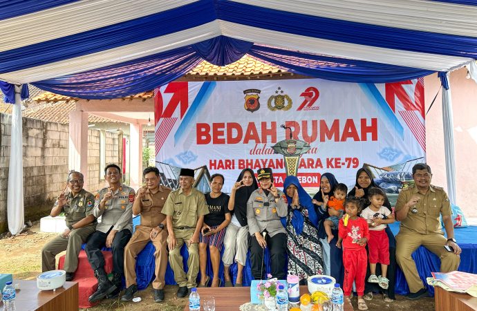 Bedah Rumah Polresta Cirebon: Membangun Harapan Baru di Hari Bhayangkara ke-79