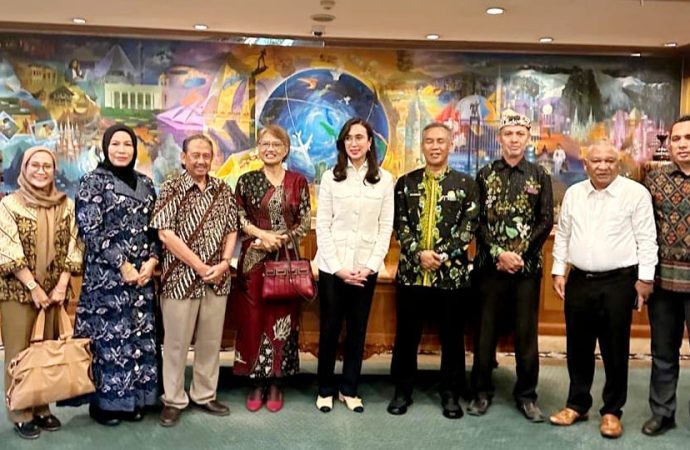 Menpar RI Widiyanti Putri Wardhana Akan Membuka Festival Cirebon 2025