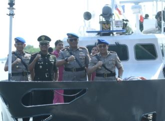 Ditpolairud Polda Jabar dan Polres Cirebon Kota Tabur Bunga di Laut, Peringati Hari Bhayangkara ke-79