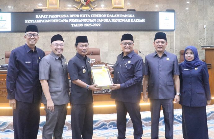 DPRD Terima Penyampaian Raperda RPJMD Kota Cirebon Tahun 2025-2029