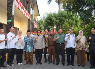 Selamatkan Generasi Muda, Polresta Cirebon Musnahkan Miras Hasil Operasi Gabungan