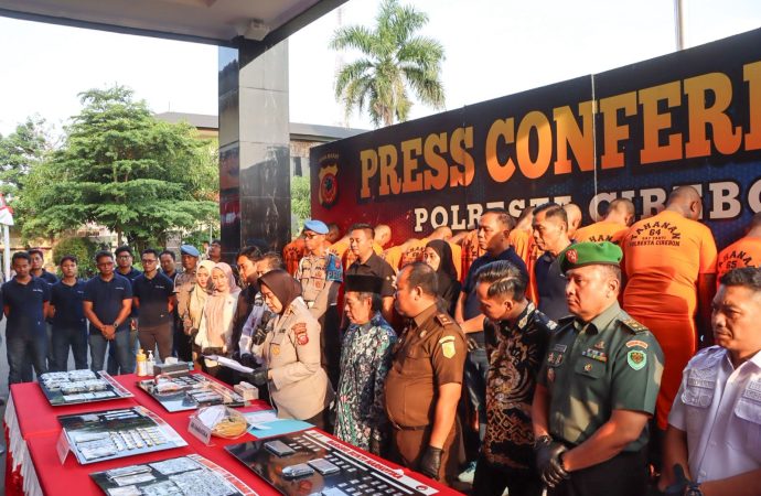 Polresta Cirebon Ungkap 16 Kasus Narkoba dan Obat Ilegal, 20 Tersangka Diamankan