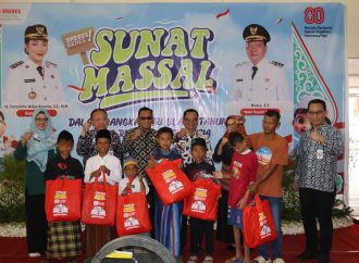 Tangisan Bahagia 87 Anak Ikuti Sunatan Massal di RSUD Brebes