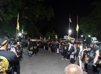 Panjang Jimat Meriahkan Maulid Nabi Muhammad SAW di Keraton Kasepuhan