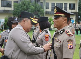 Gelar Sertijab di Mapolresta Cirebon, Kapolresta Ucap Terimakasih ke Kabag SDM