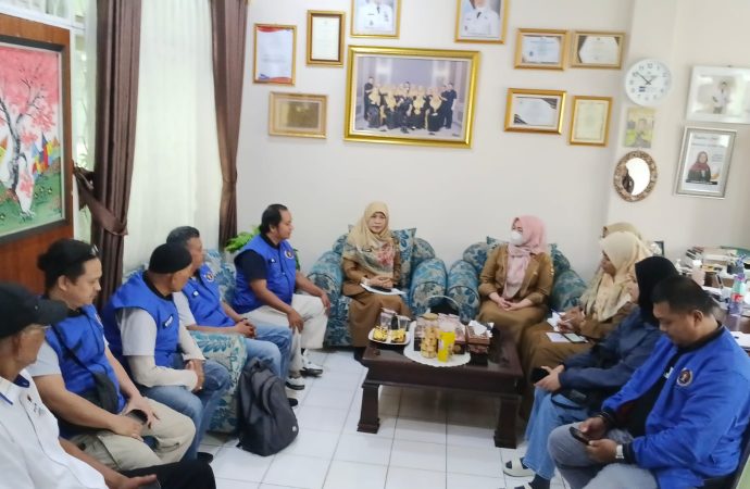 PWI Kota Cirebon Audiensi ke Dinkes, Bahas HPN 2026 dan Pengobatan Gratis