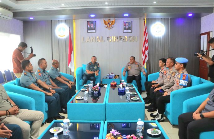 Kapolresta Cirebon Silaturahmi Perkuat Sinergi dengan Danlanal Cirebon