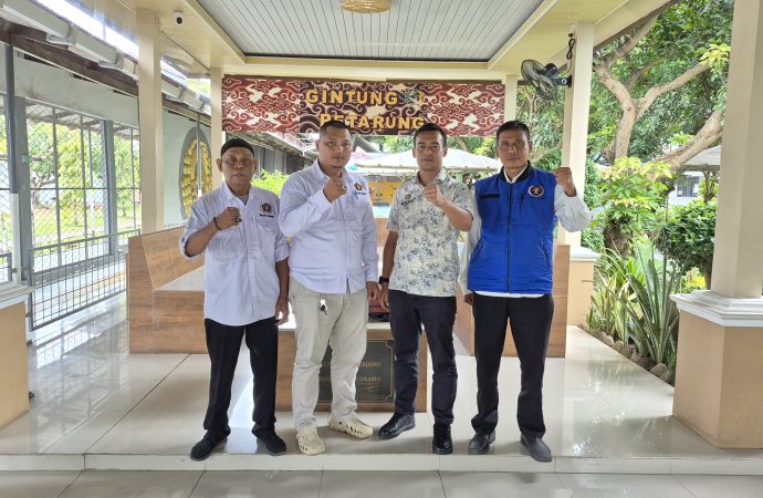 PWI Kota Cirebon Ajak Lapas Narkotika Gintung Bangun Komunikasi Profesi Wartawan