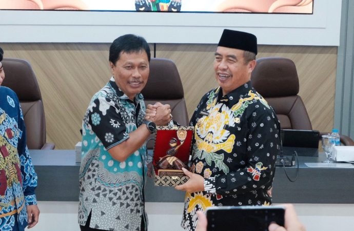 Belajar dari Kabupaten Madiun, Pemkot Cirebon Adopsi Skema KPBU untuk Penerangan Jalan
