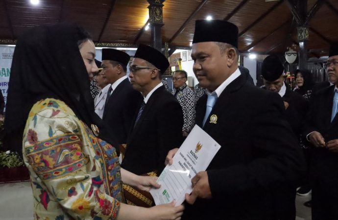 Lantik Jajaran, Bupati Brebes Tegas Minta Pejabat  Jangan Lamban Melayani  Rakyat