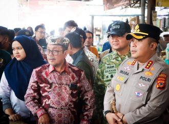 Kombes Imara, beserta Forkopimda Sidak Pasar Pastikan Stabilitas  Harga Sembako Jelang Puasa