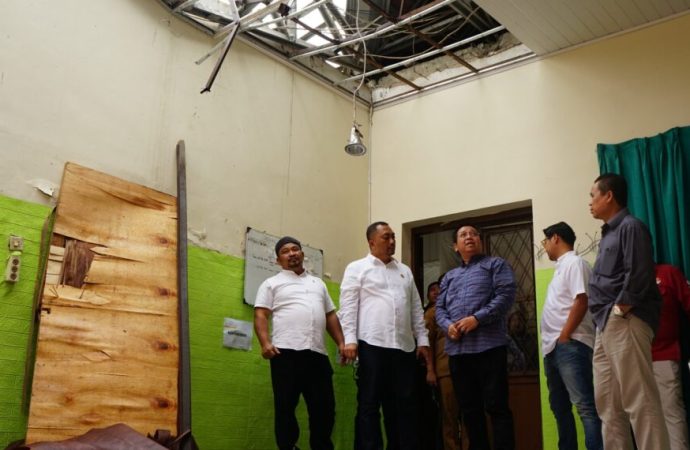 Enam Ruangan Disnaker Ambruk, DPRD Dorong Pemindahan Kantor Kerja ASN